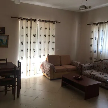 Maggie House Apartment *